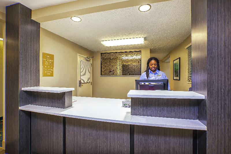 فندق Candlewood Suites Indianapolis Northeast, An Ihg