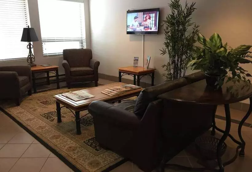 酒店 Coastal Inn Sackville