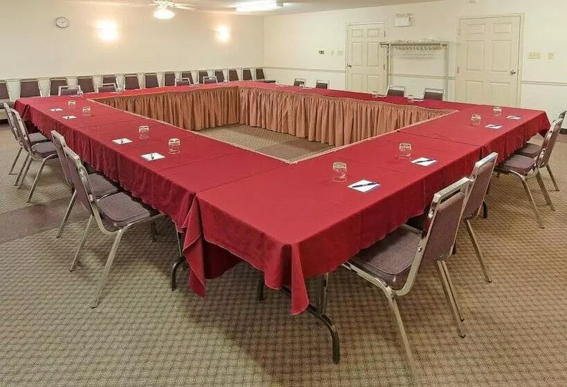 酒店 Coastal Inn Sackville