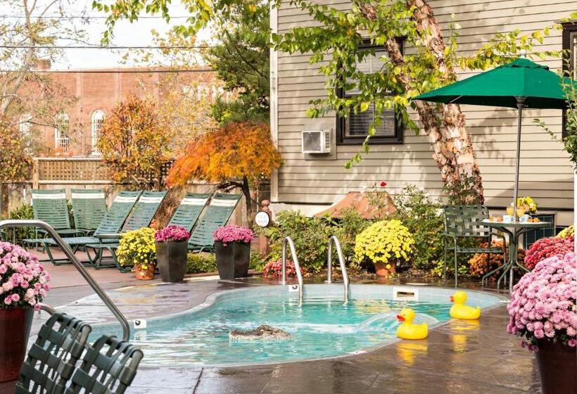 호텔 Crowne Pointe Historic Inn Adults Only