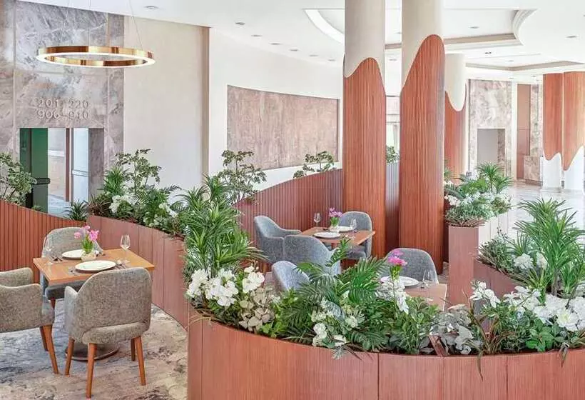 Отель Hilton Alexandria Green Plaza