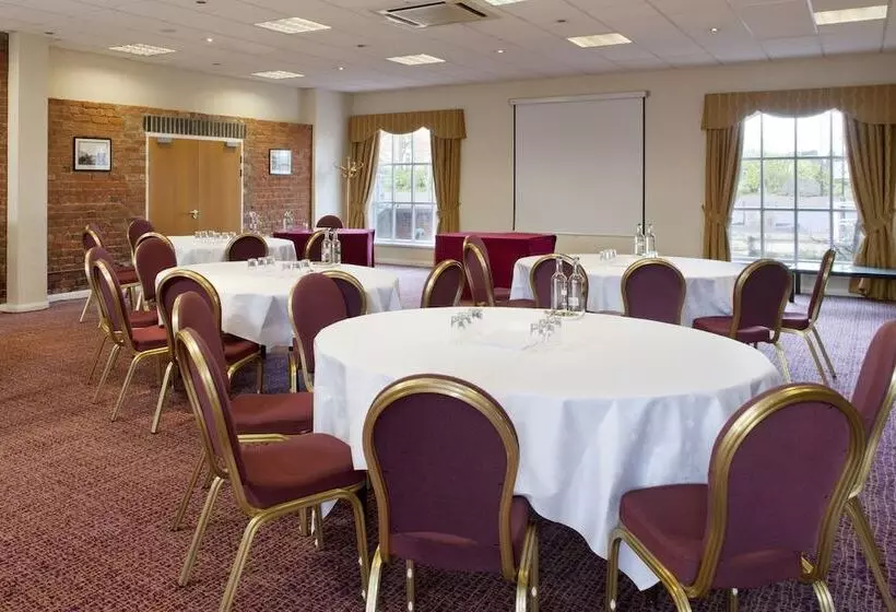 Hotel Holiday Inn Ellesmere Port/cheshire Oaks, An Ihg