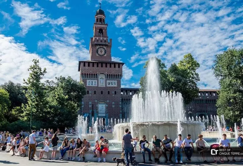 هتل Holiday Inn Milan Garibaldi Station, An Ihg