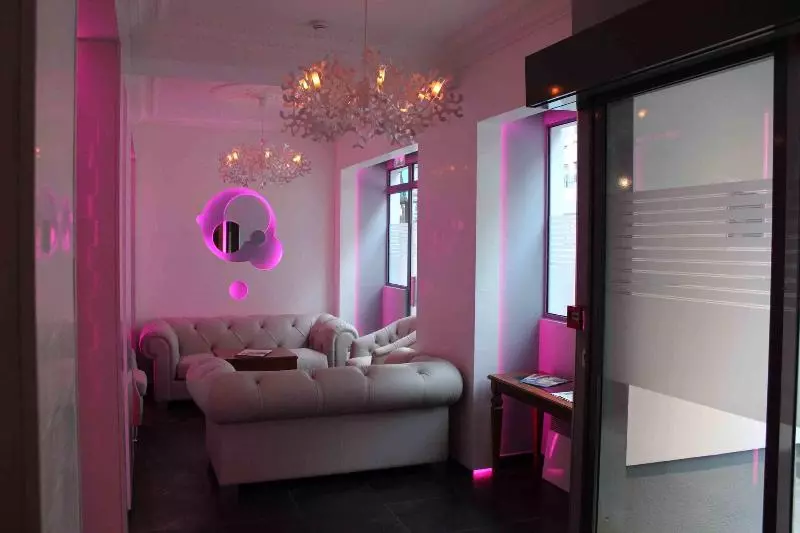 هتل Lumieres Montmartre Paris