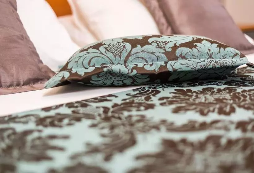 Отель Summit Montese Tower