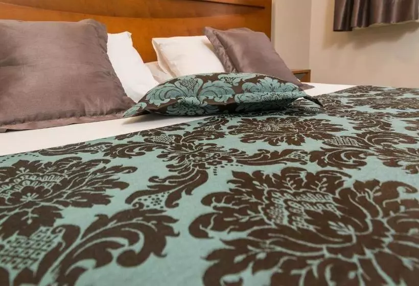 Отель Summit Montese Tower