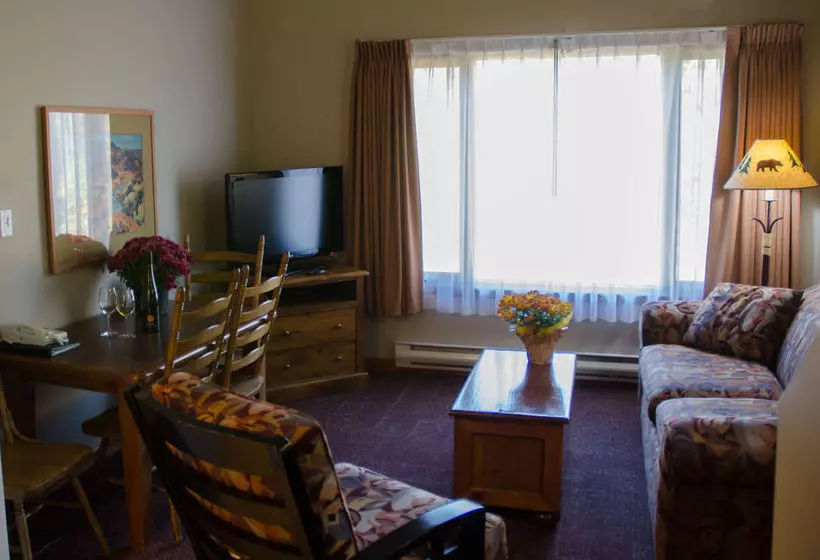 Cahilty Hotel & Suites