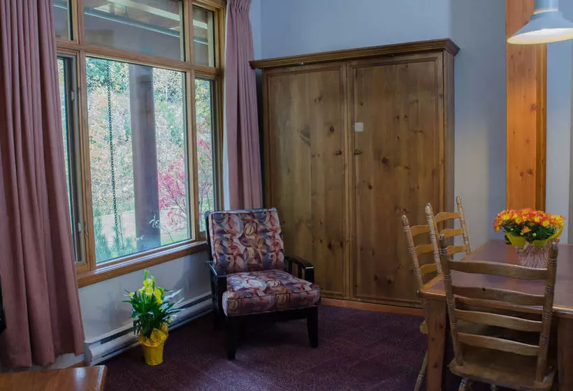 Cahilty Hotel & Suites