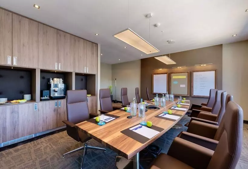 Отель Park Plaza Trier