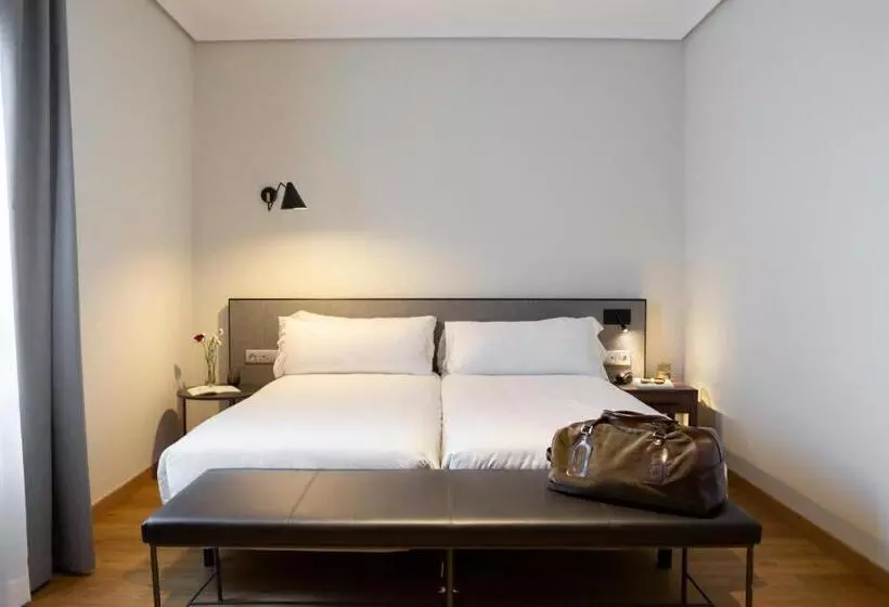 Petit Palace Triball