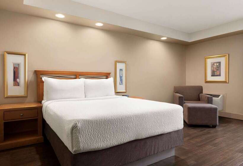 Royal Hotel Calgary, Trademark Collection By Wyndham