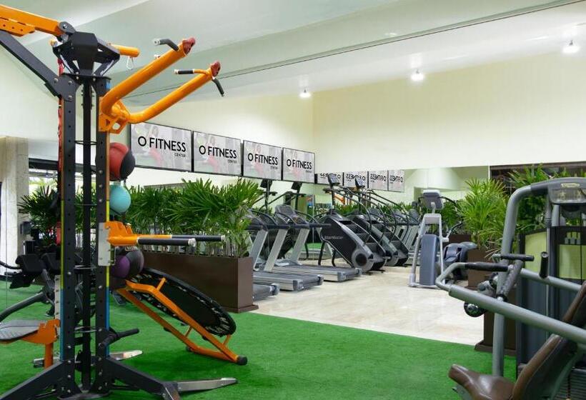 هتل Smart Cancun The Urban Oasis