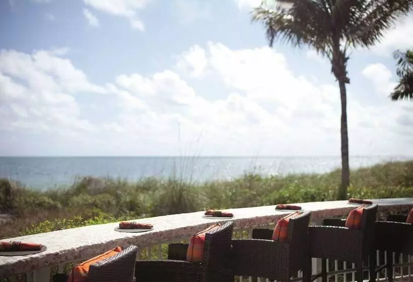 Отель The Ritzcarlton Key Biscayne, Miami