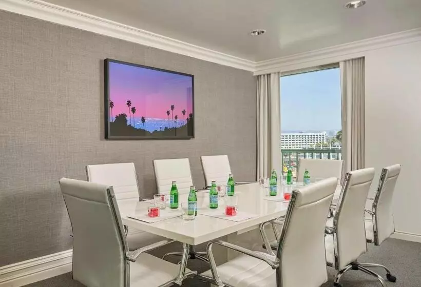 בית מלון כפרי Viceroy Santa Monica