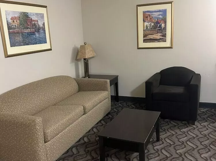 فندق Wyndham Garden Madison Fitchburg