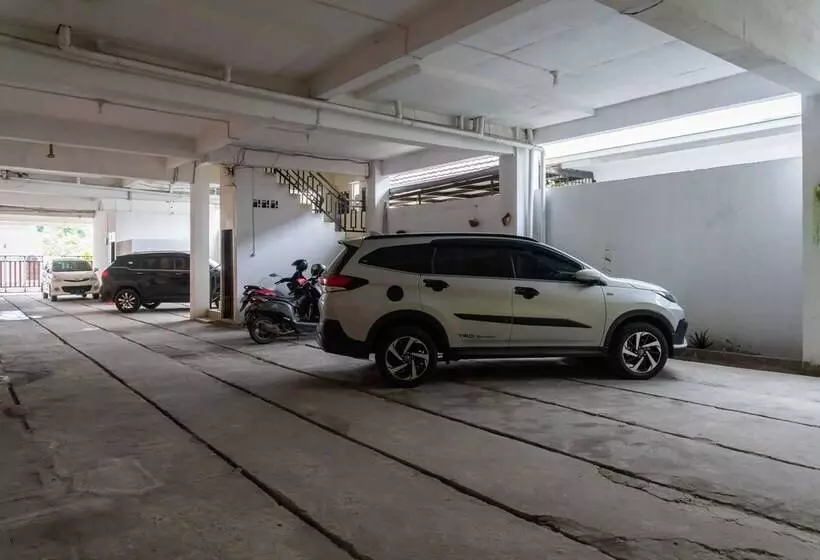 Hotelli Koolkost Near State Museum Of North Sumatera Medan