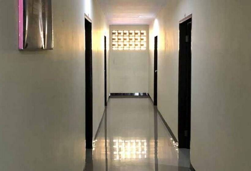 בית מלון כפרי Koolkost Near State Museum Of North Sumatera Medan