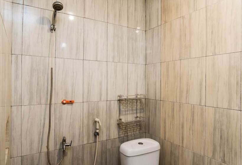 בית מלון כפרי Koolkost Near State Museum Of North Sumatera Medan