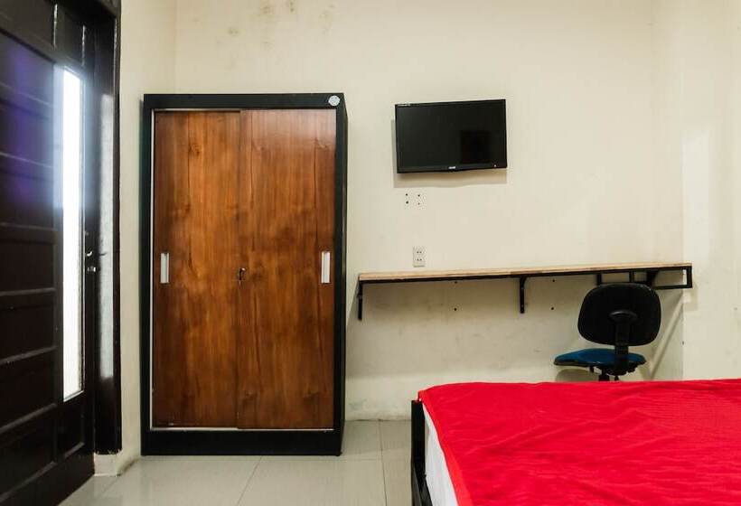 בית מלון כפרי Koolkost Near State Museum Of North Sumatera Medan