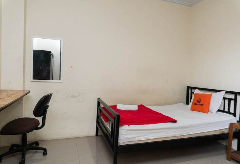 בית מלון כפרי Koolkost Near State Museum Of North Sumatera Medan