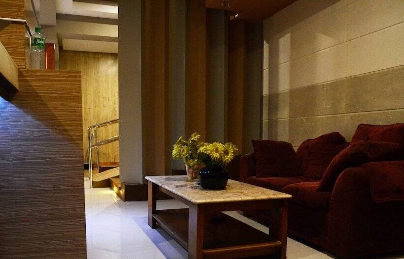 Отель Sprout Rooms