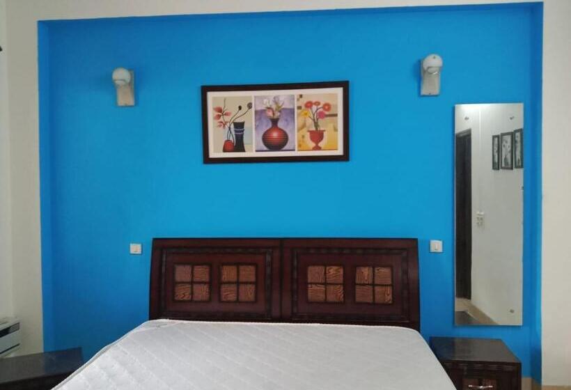 ホテル Studio Serviced Apartments Near Fortis Hospital