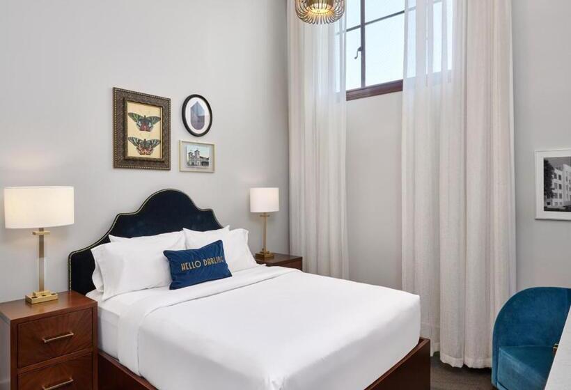 ホテル The Darling