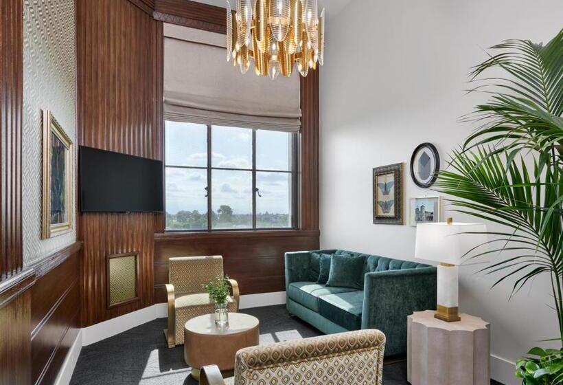 ホテル The Darling