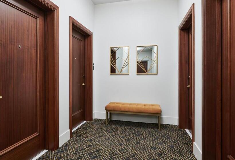 ホテル The Darling