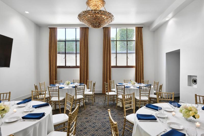 ホテル The Darling