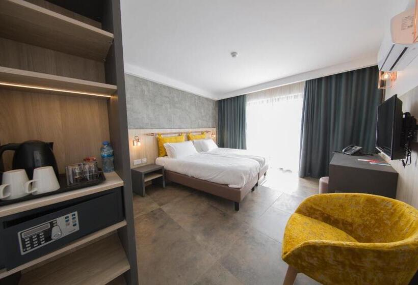 Ivy Hotel Adults Only