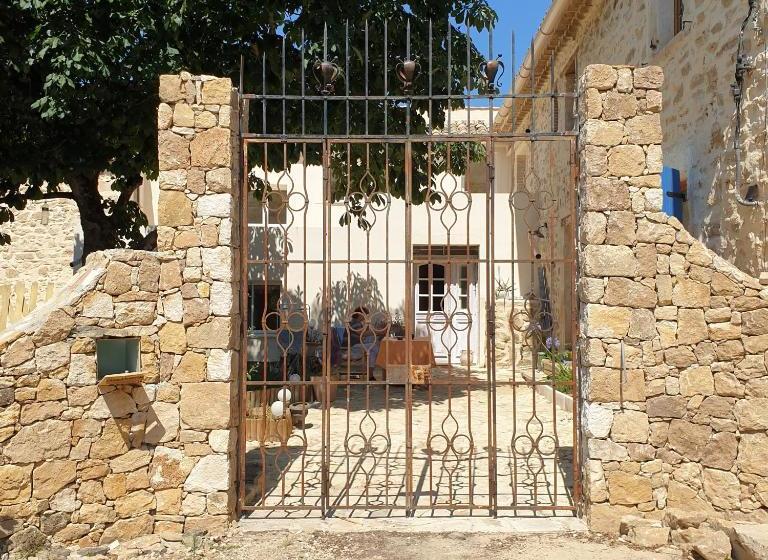 بنسيون Le Clos Soleilhan