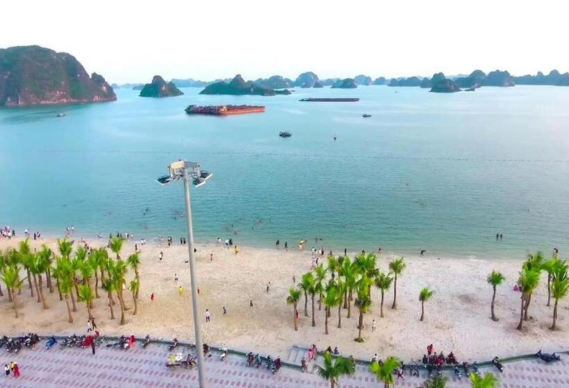 Ramada Hotel & Suites By Wyndham Halong Bay View