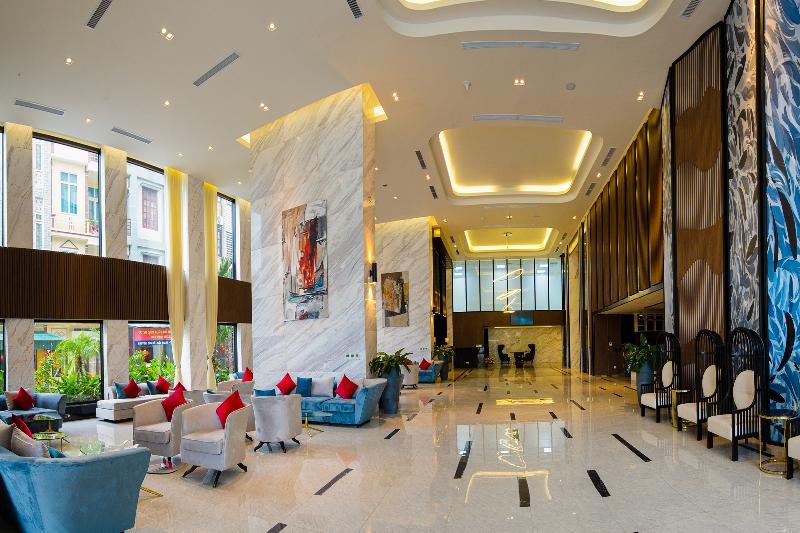 Ramada Hotel & Suites By Wyndham Halong Bay View