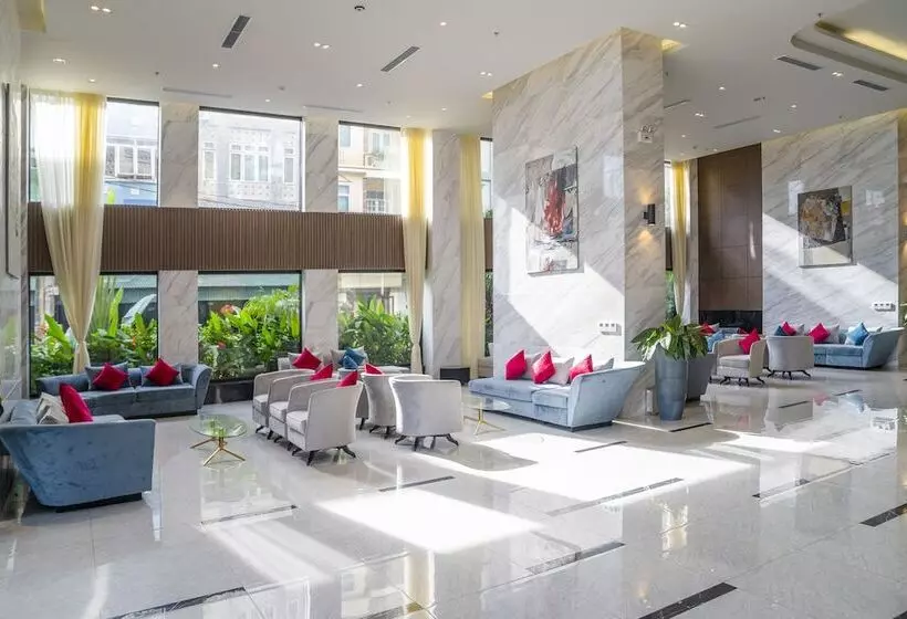 Ramada Hotel & Suites By Wyndham Halong Bay View
