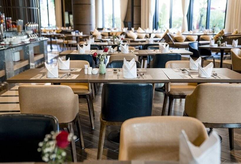 Ramada Hotel & Suites By Wyndham Halong Bay View