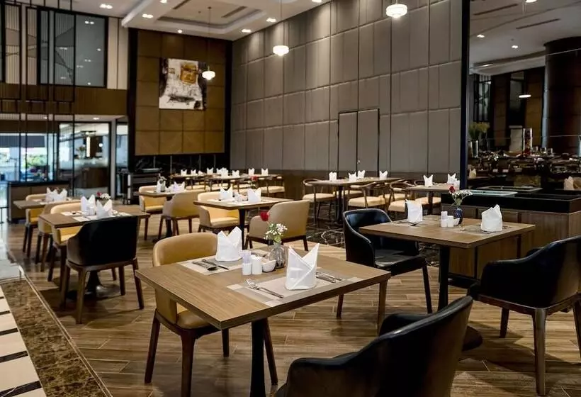 Ramada Hotel & Suites By Wyndham Halong Bay View