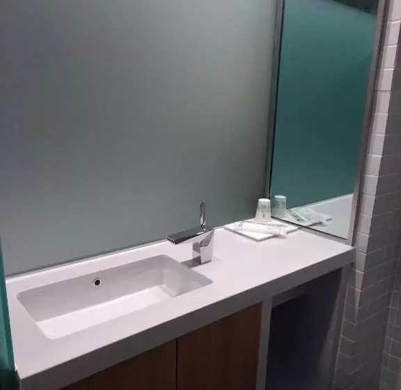 ホテル 7days Inn Urumqi Midong Middle Road Shenhua Mining Bureau Branch