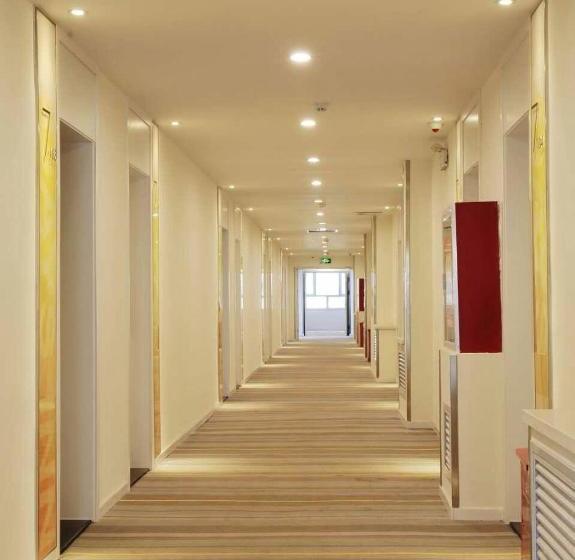 Hotel 7days Inn Urumqi Midong Middle Road Shenhua Mining Bureau Branch