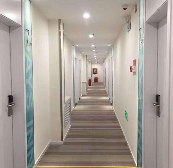 Hotel 7days Inn Urumqi Midong Middle Road Shenhua Mining Bureau Branch