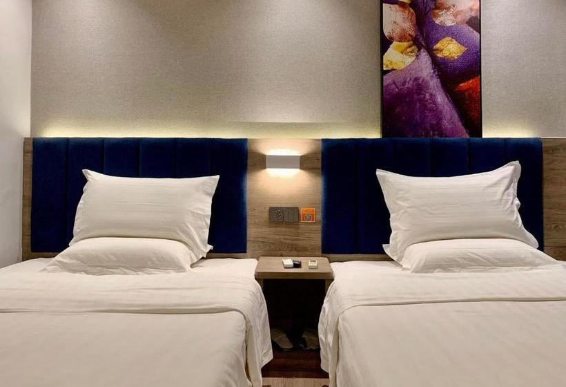 Hotel 7days Premium Yibin North Gate Bus Station Branch