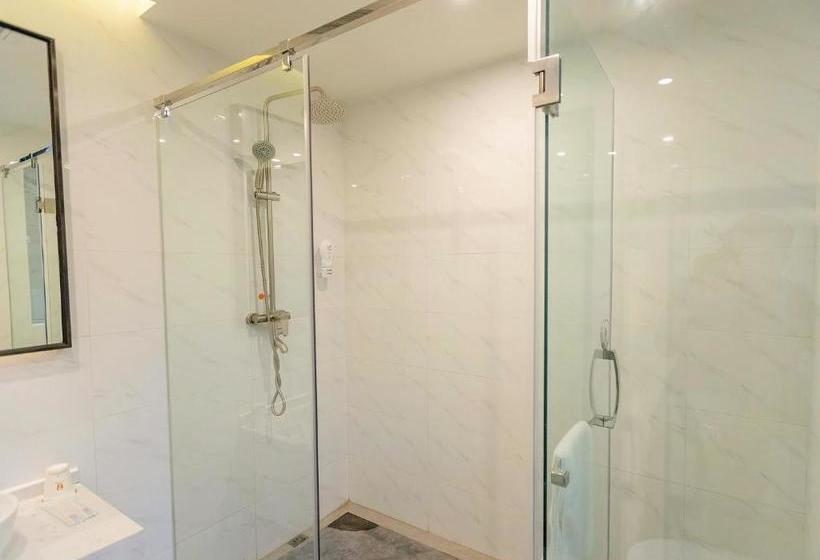 Hotel 7days Premium Yibin North Gate Bus Station Branch