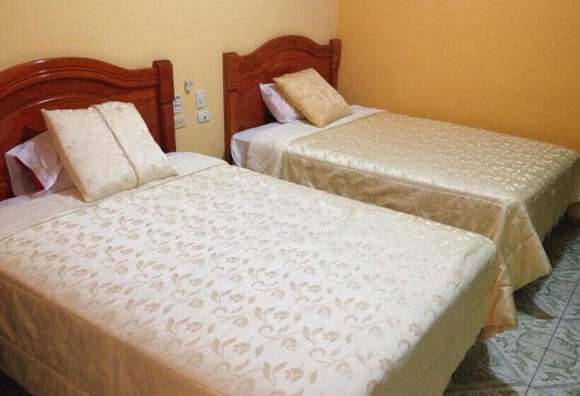 Hotel Internacional En Atacames