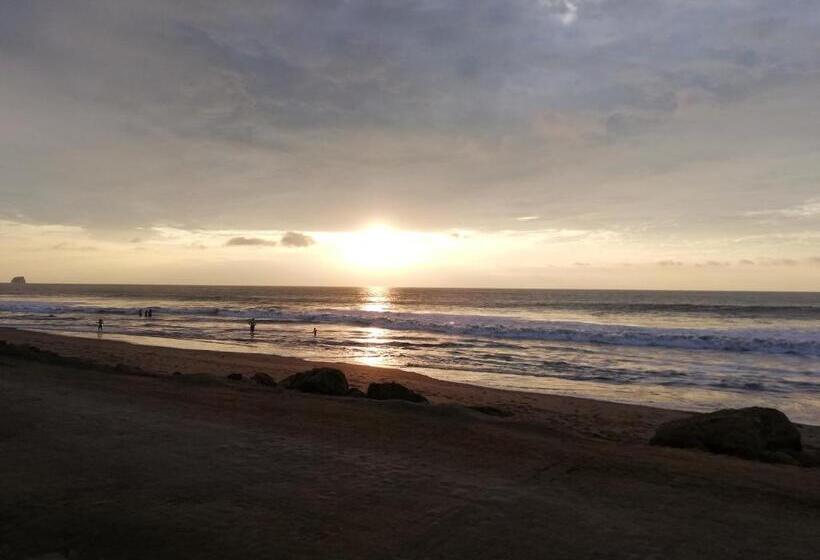 Hotel Internacional En Atacames