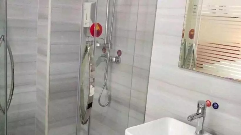 Jun Hotel Guangxi Wuzhou Changzhou District Fengye Garden