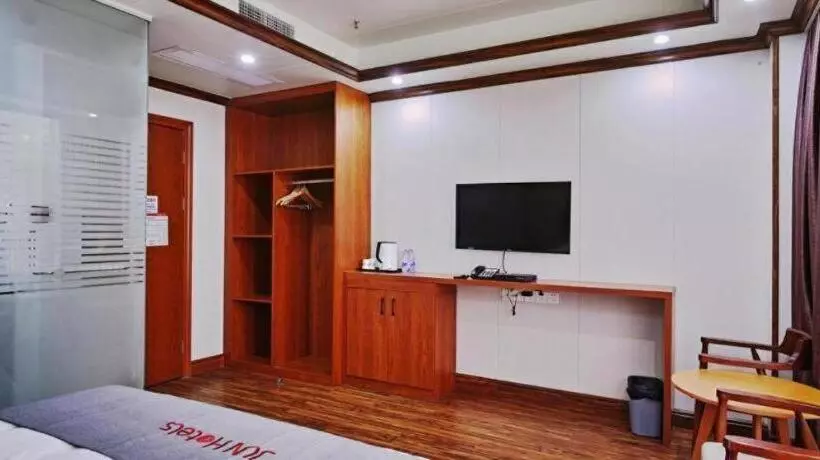 Jun Hotel Guangxi Wuzhou Changzhou District Fengye Garden