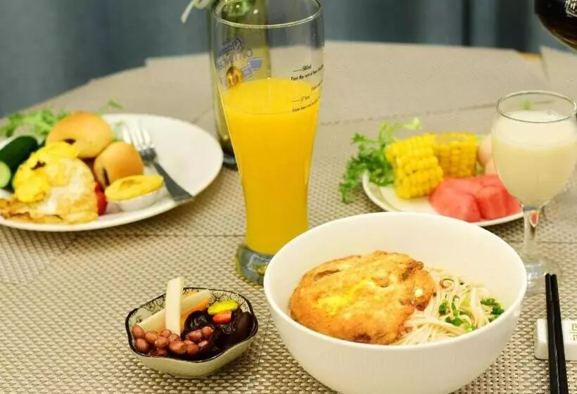 Kyriad Marvelous Hotel Yiyang Xiufeng Park