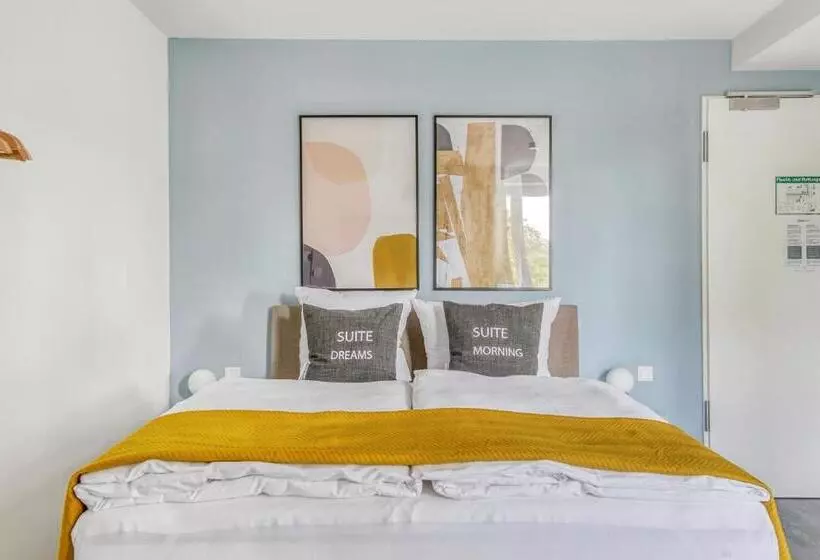 Limehome Garching Bei München