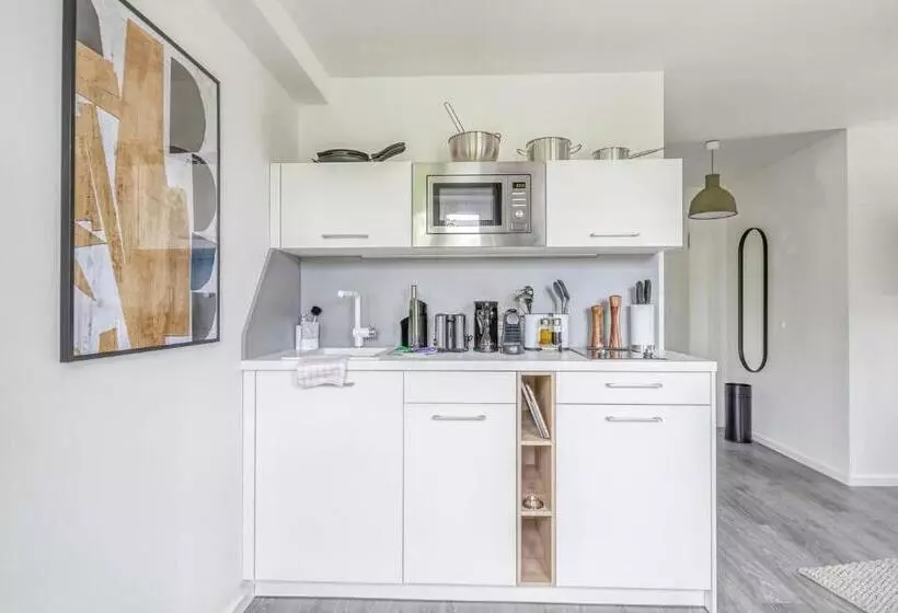 Limehome Garching Bei München