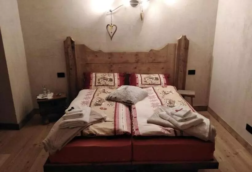 Majatalo A La Ciasa De L'artista